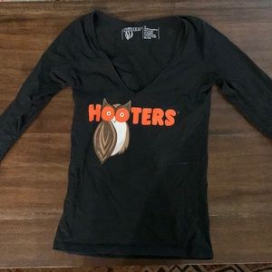 Black long sleeve hooters top XS